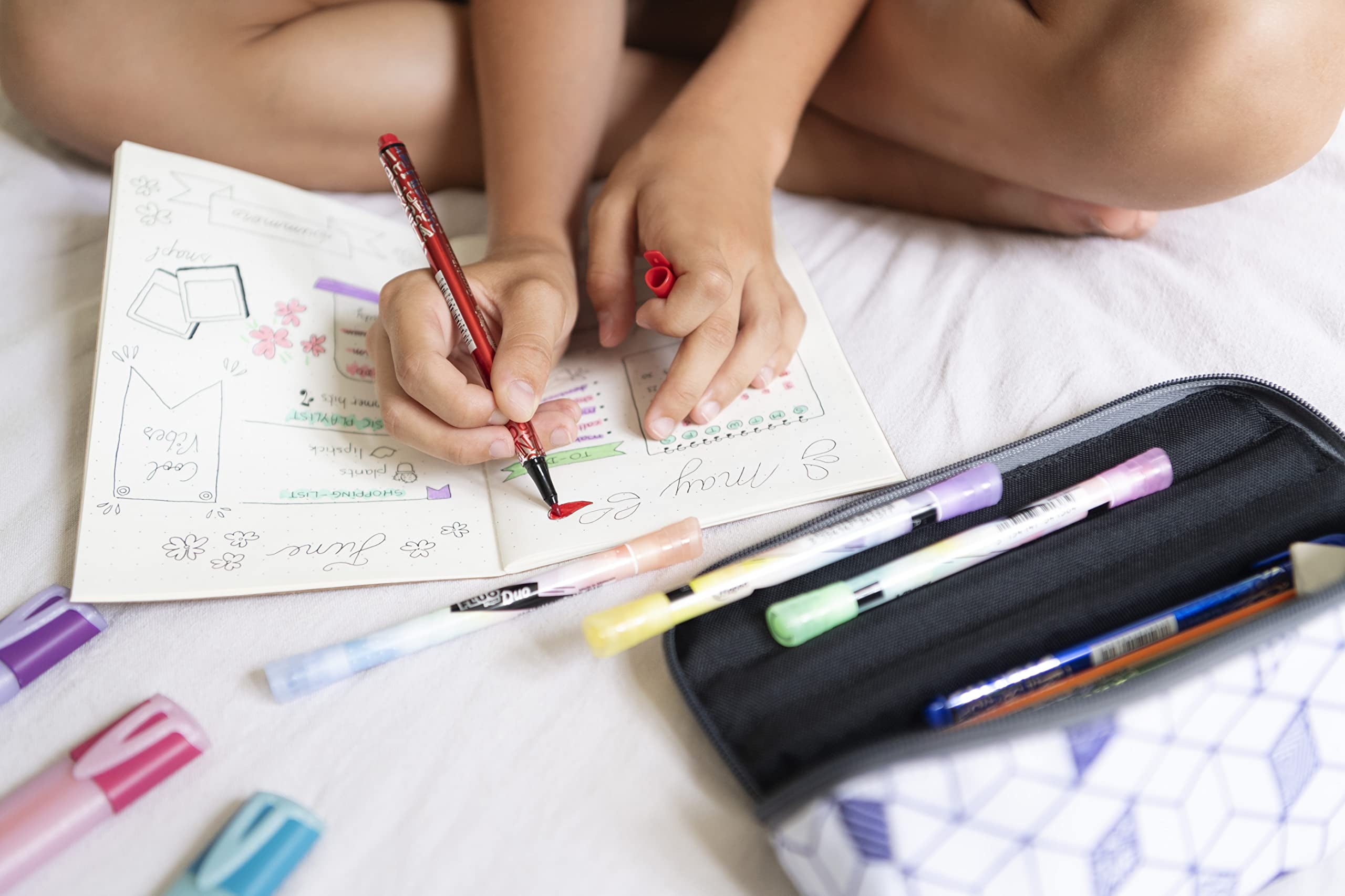Maped Graph'Peps Medium Tip Triangular Felt Pens in Reusable Case - 12 Colors, Multi-Color