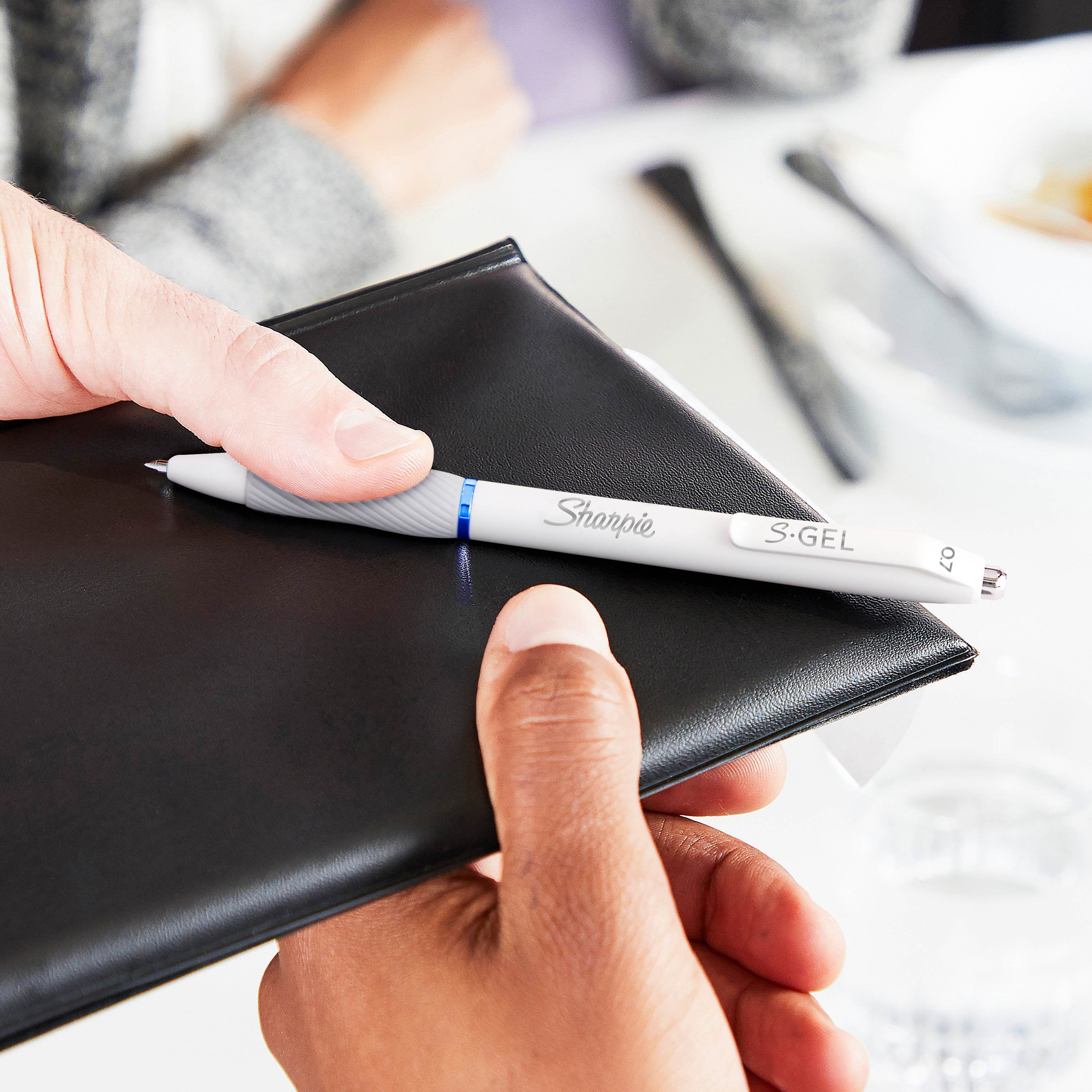 Sharpie S-Gel, Gel Pens, Medium Point (0.7mm), Black Ink Gel Pens, 8 Count