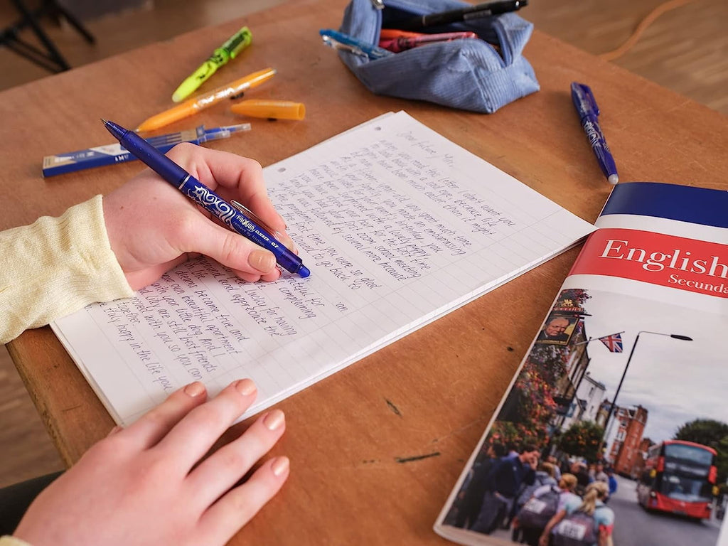 Pilot FriXion Clicker Fine Erasable Rollerball Pen - Retractable 0.7mm Nib - Wallet Pack of 3 - Black Ink