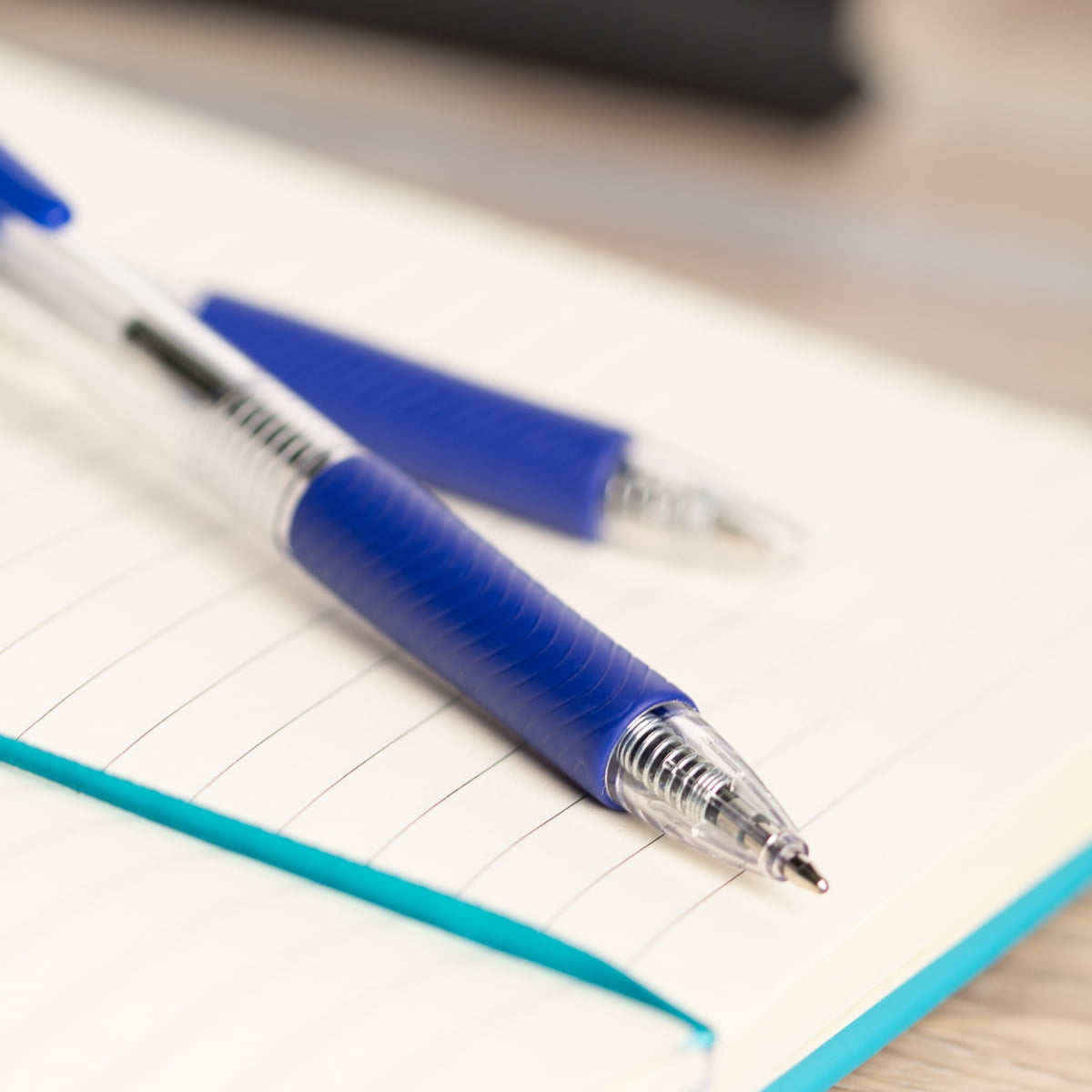 Simply Genius 20 Retractable Ballpoint Pens, Blue or Black Ink Medium Point