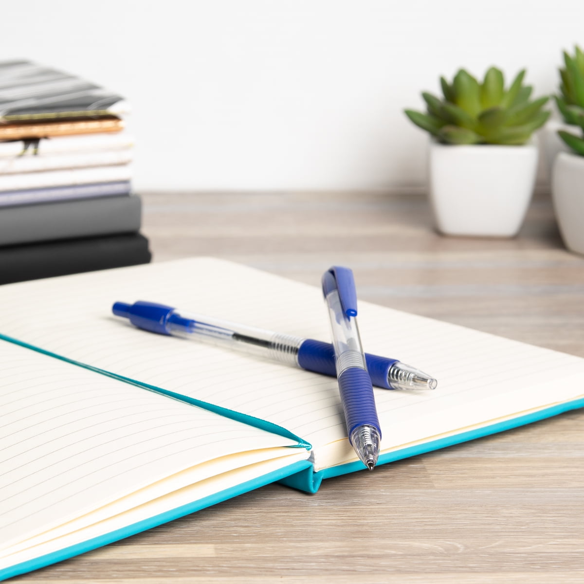 Simply Genius 20 Retractable Ballpoint Pens, Blue or Black Ink Medium Point