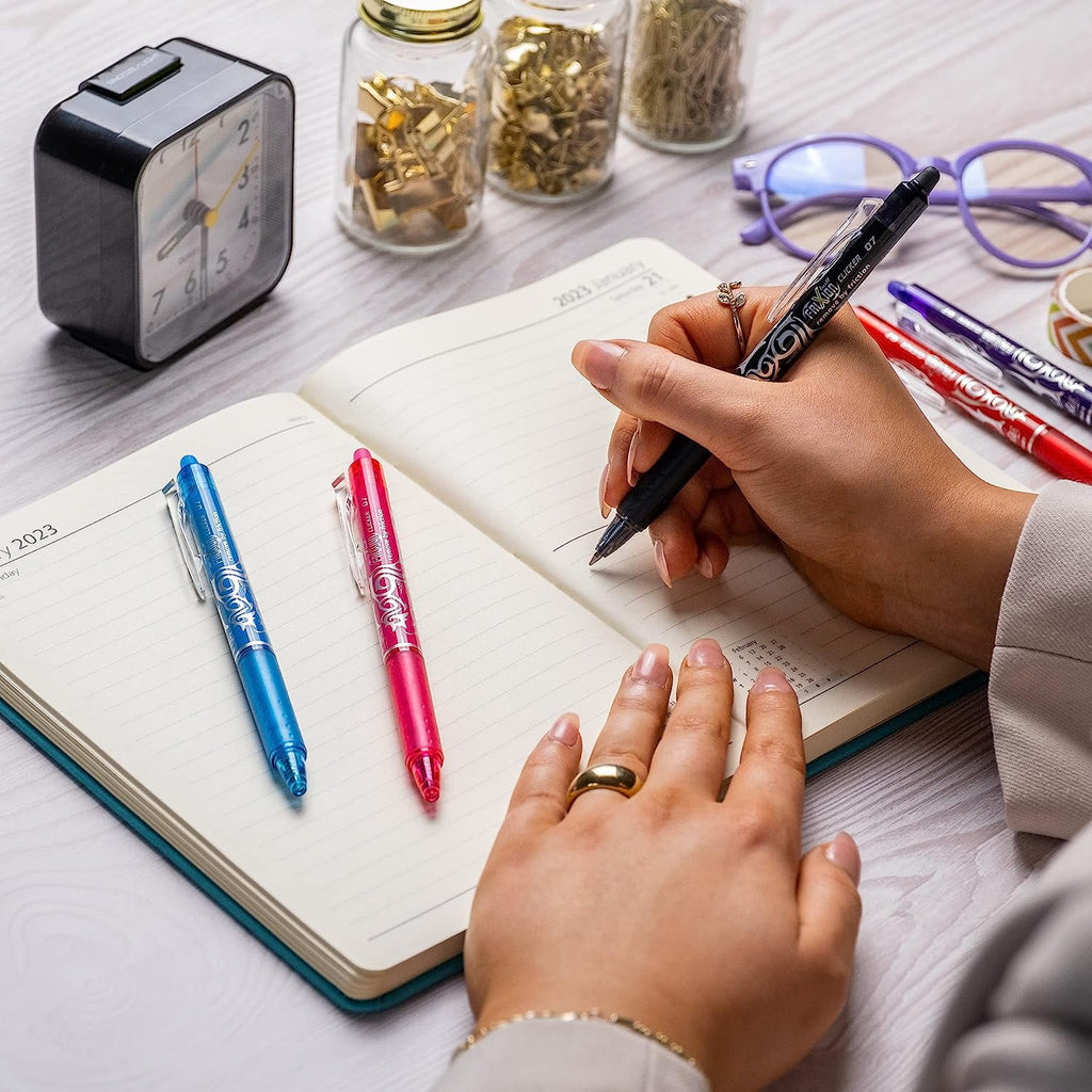 Pilot FriXion Clicker Fine Erasable Rollerball Pen - Retractable 0.7mm Nib - Wallet Pack of 3 - Black Ink